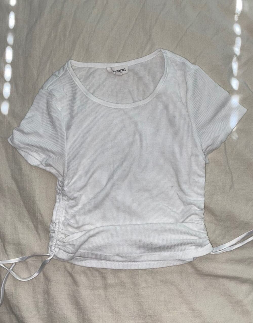White adjustable side cinch top